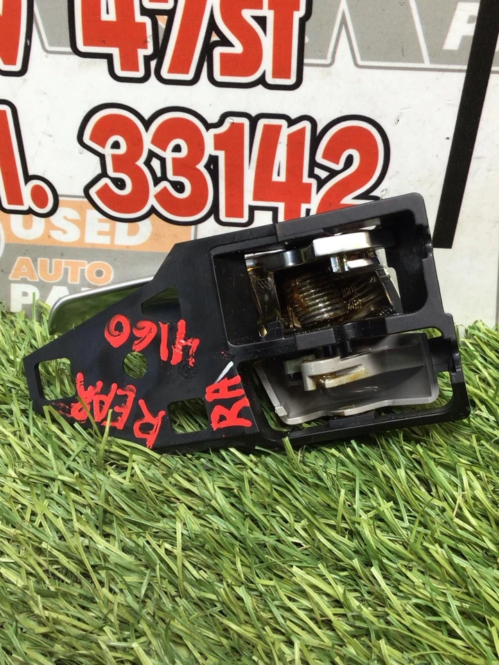 ✅ Manija de puerta interior trasera derecha Toyota Camry 2015 Pn:69206-06091-C0 OEM Foto 2 de 3