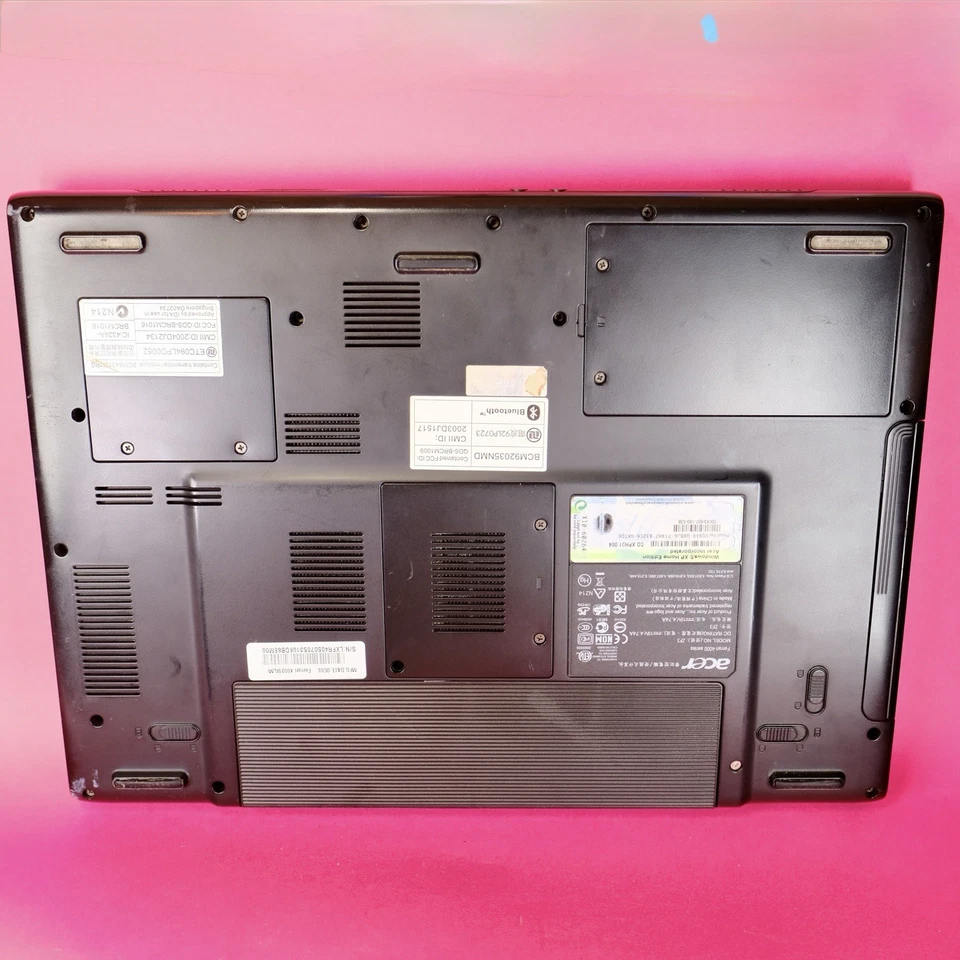 Ferrari Acer Laptop 4000, Non Working No Power, - Image 4 of 4