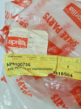 APRILIA RXV SXV 450CC AP9100756 HALTERUNG MONTAGE FUSSRASTE LINKS BEIFAHRER NEU O