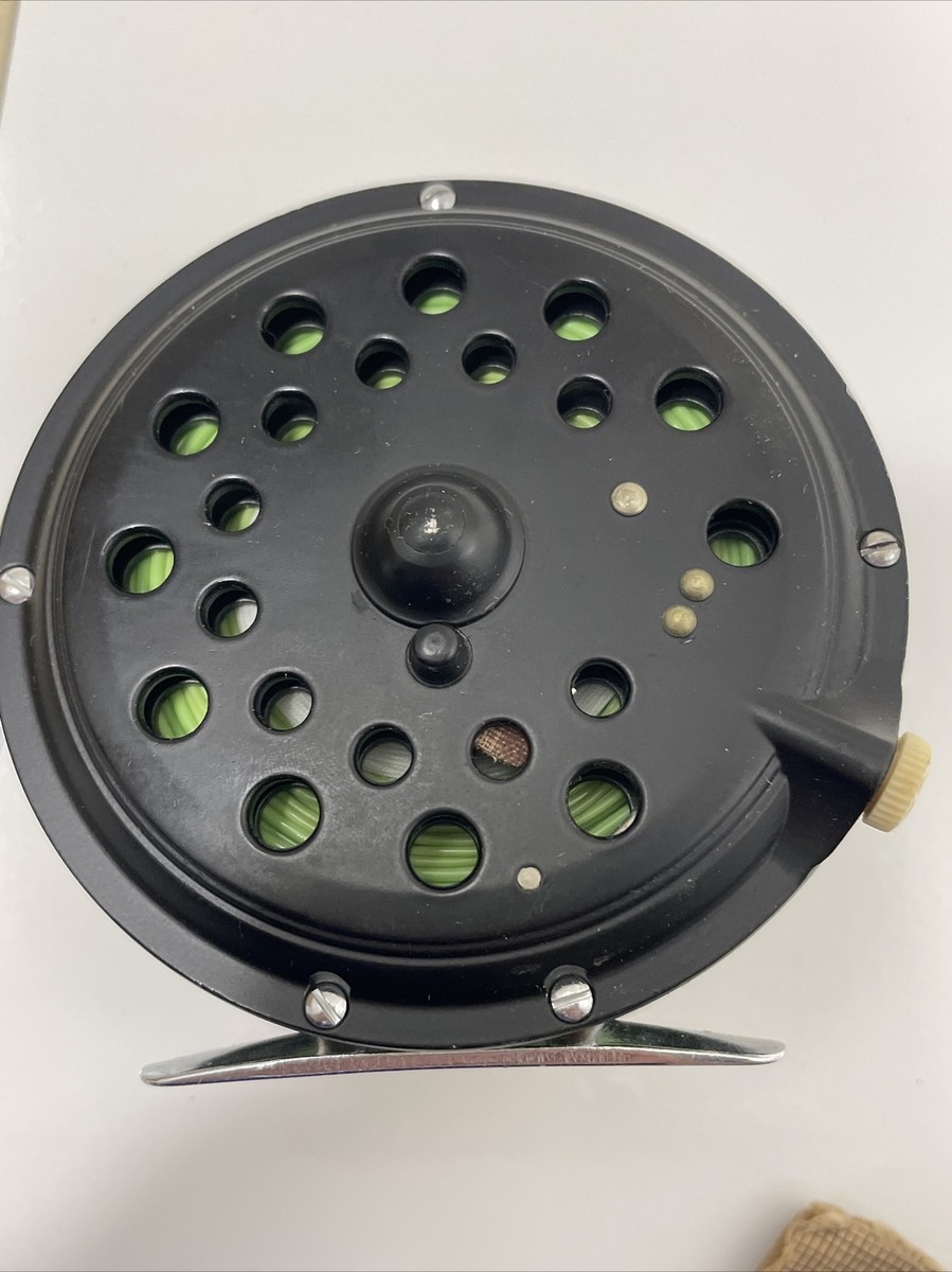 Vintage PFLUEGER Medalist 1495 DA Fly Reel made in USA With