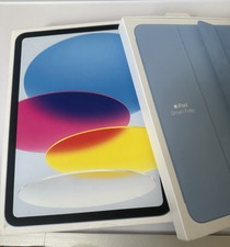 Ipad 10.9 (2022) 10th Gen 256 Gb - Wifi + 5g - Blue And Smart Folio Case Bundle 