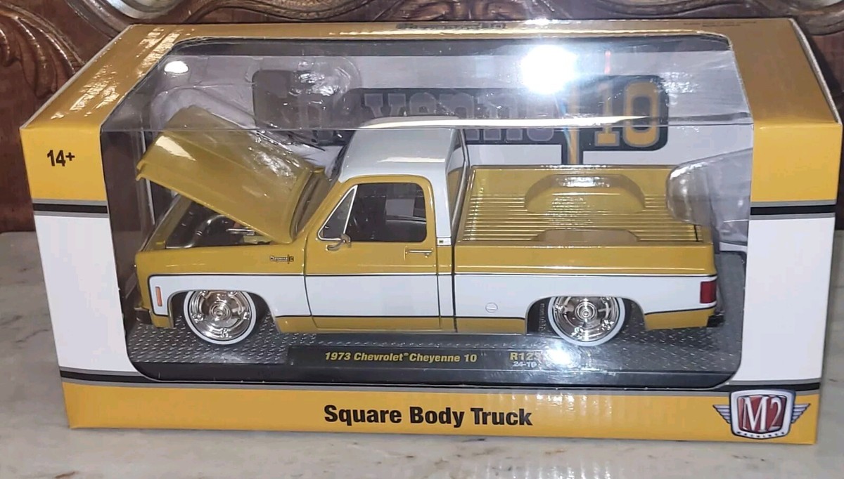 YELLOW/White M2 Machines 1:24 1973 Chevrolet Cheyenne 10