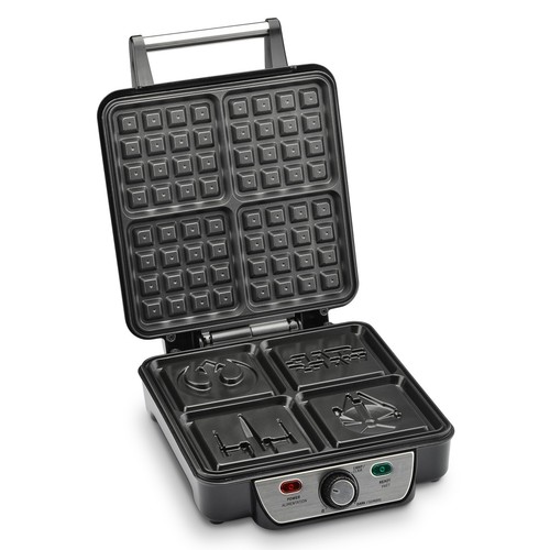 Star Wars Waffle Maker 4 Slice Black Kitchen Breakfast Kids Novelty Appliance - Picture 4 of 5