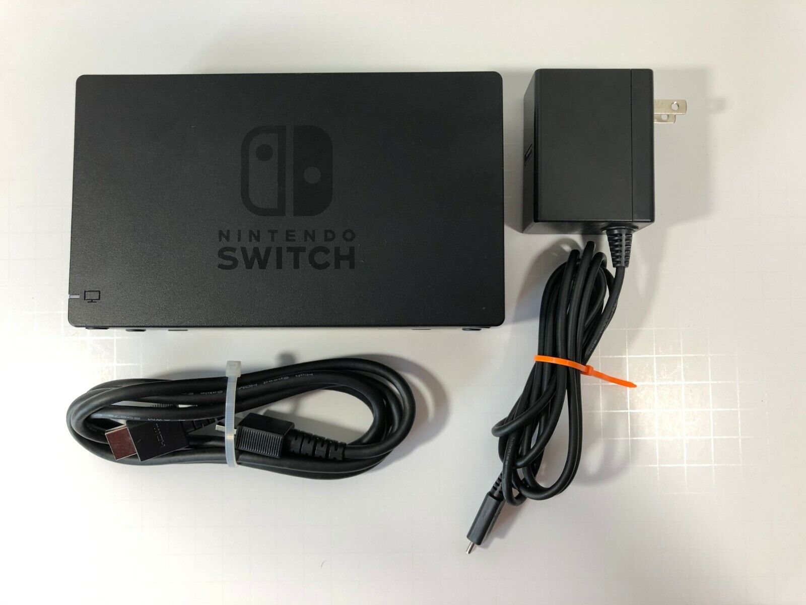 Nintendo Switch Dock Set