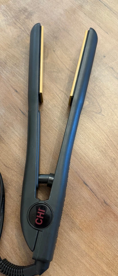 CHI Compact 3/4" Ceramic Travel Hairstyling Flat Iron Onyx Black - Image 3 of 4