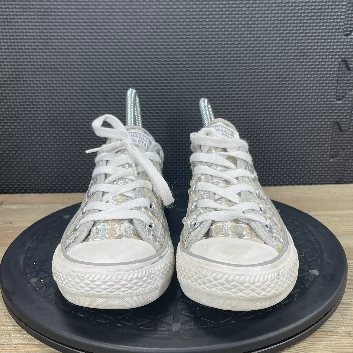 Silver converse size 6 hotsell