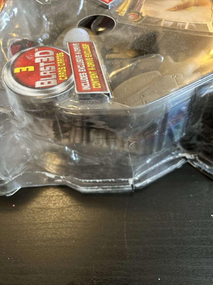 Redakai Action Figure GOLD METANOID Rare Big USA Exclusive X-Drive Card 2011 - Image 4 of 4