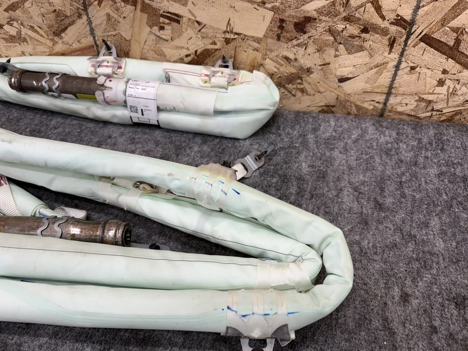 VOLVO S90 2018-2023 MÓDULO EMBELLECEDOR TECHO DERECHO IZQUIERDO CONJUNTO OEM Foto 2 de 4