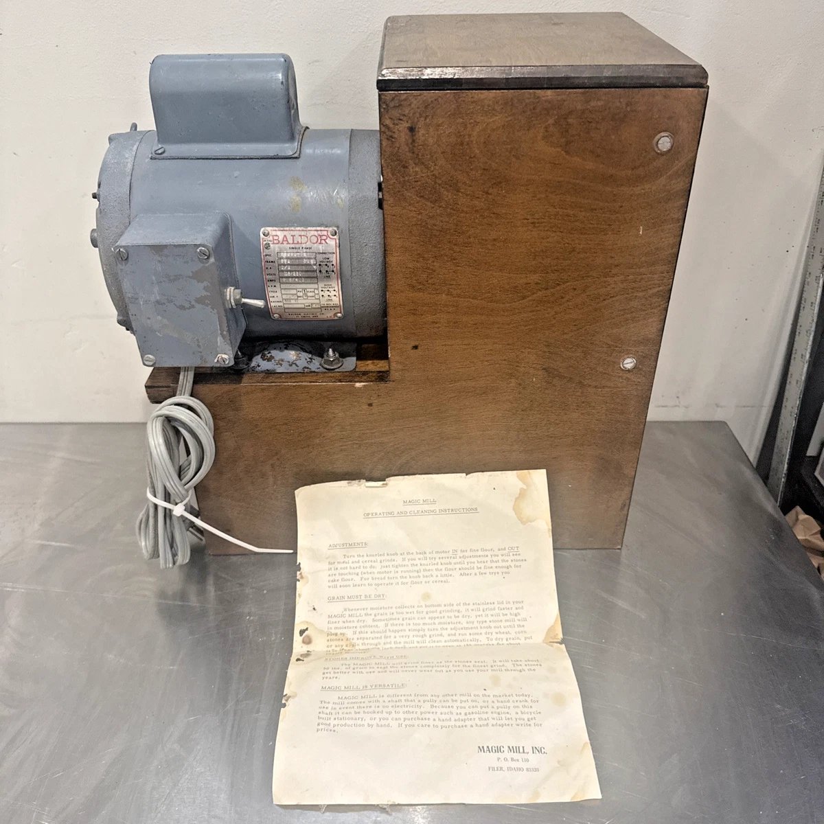 Grain Mill 製粉機 Magic Mill アメリカ製 Grain Mill 製粉機 Magic Mill アメリカ製 Grain Mill 製粉機 Magic