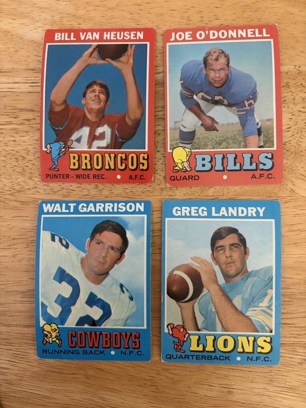 A Lot Of 1971 Topps Football Cards