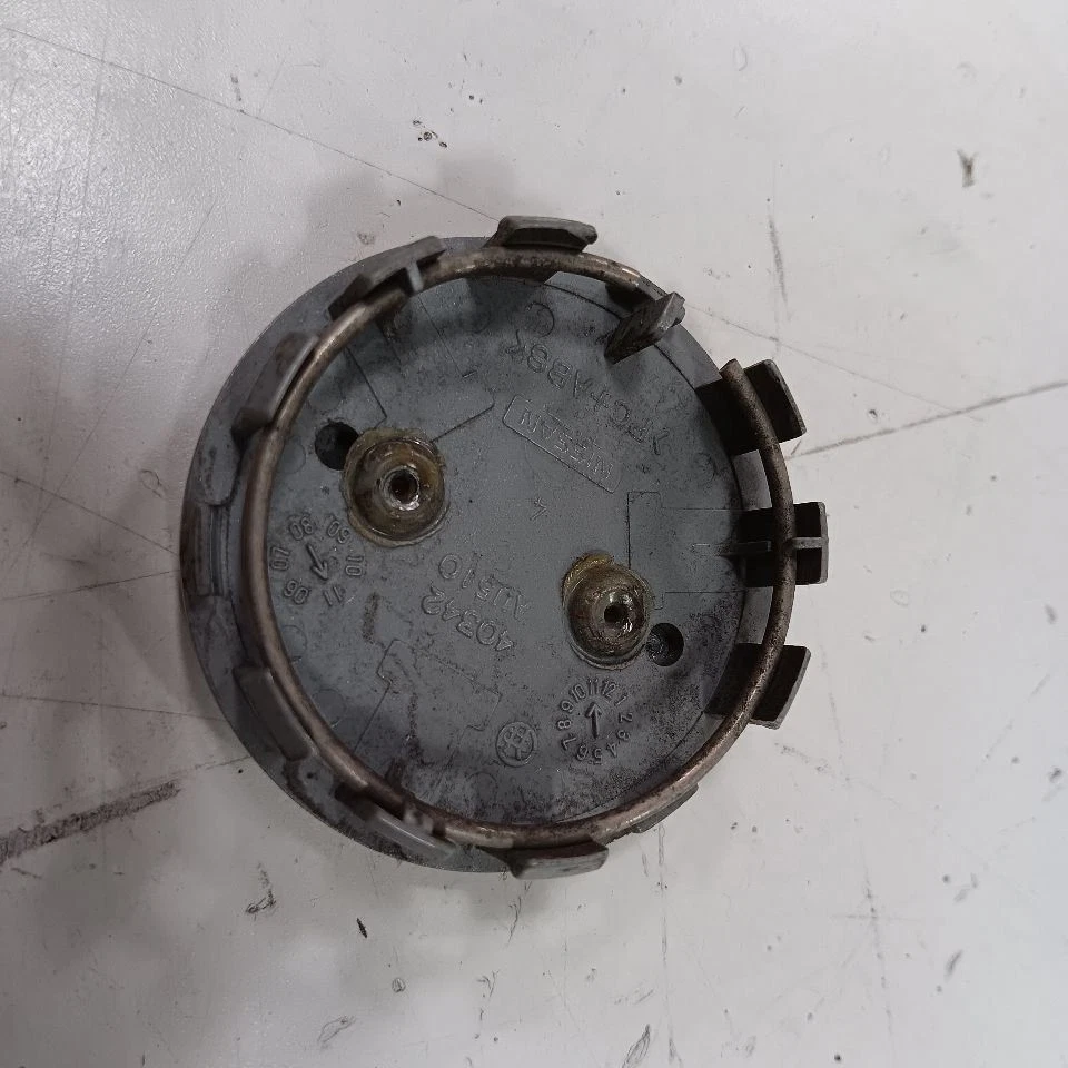 Nissan LEAF Wheel Rim Center Cap 2013 2014 2015 2016 2017 - Image 2 of 4