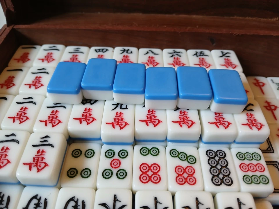 Mahjong Set in Wooden Case 144 Blue Back Tiles Book Sticks Mah Jong Jongg - Image 3 of 4