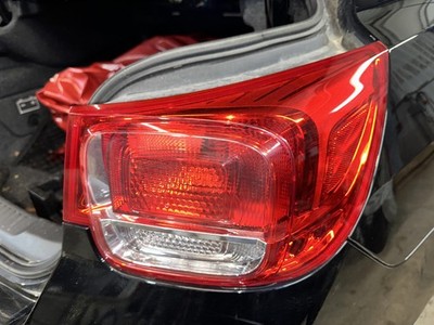 13-16 CHEVY MALIBU Tail Light Assembly Right QUARTER MOUNTED 22992606 23151404