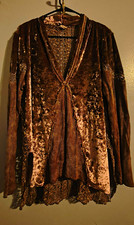 Gimmicks by BKE Rose Gold Velvet Lace V-Neck ...