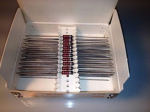 2.2k ohm 1/2 watt @ 10% Tolerance TRW Carbon Resistor (50 pack)