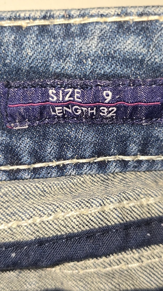 Vigoss Jeans Juniors 9 L32 Dublin Bootcut Low Rise Dark Wash Thick Stitch Faded - Image 3 of 4