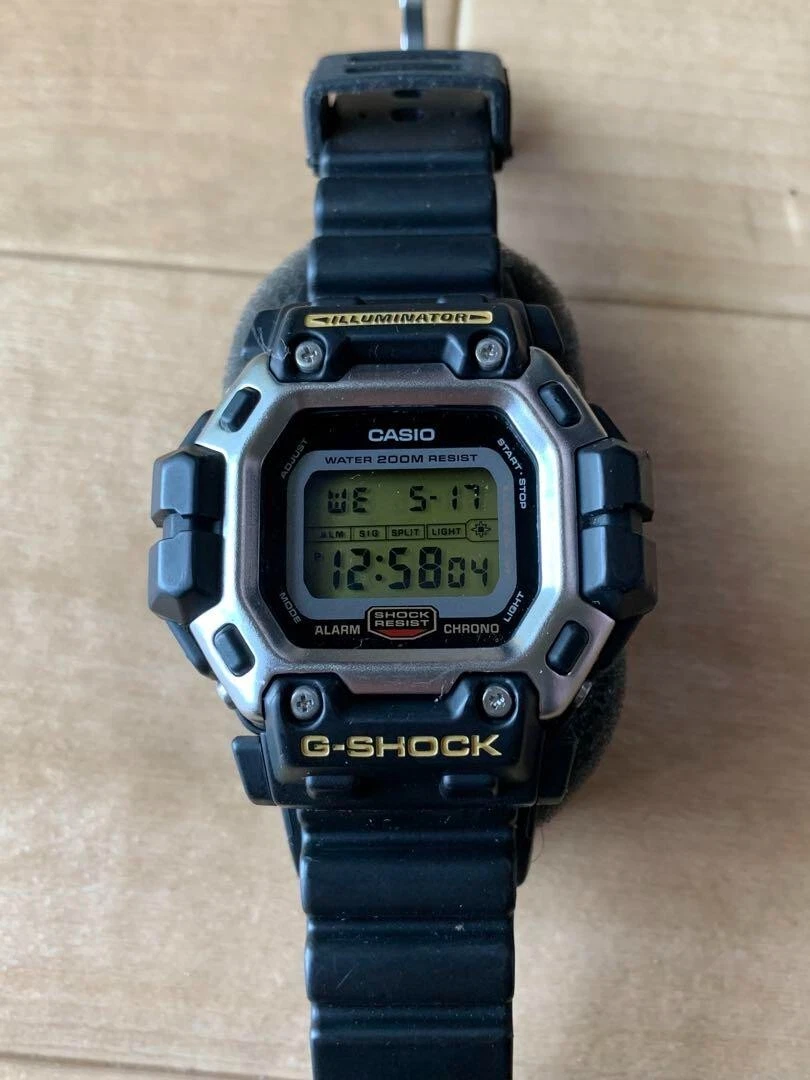 G shock 2025 gundam vintage