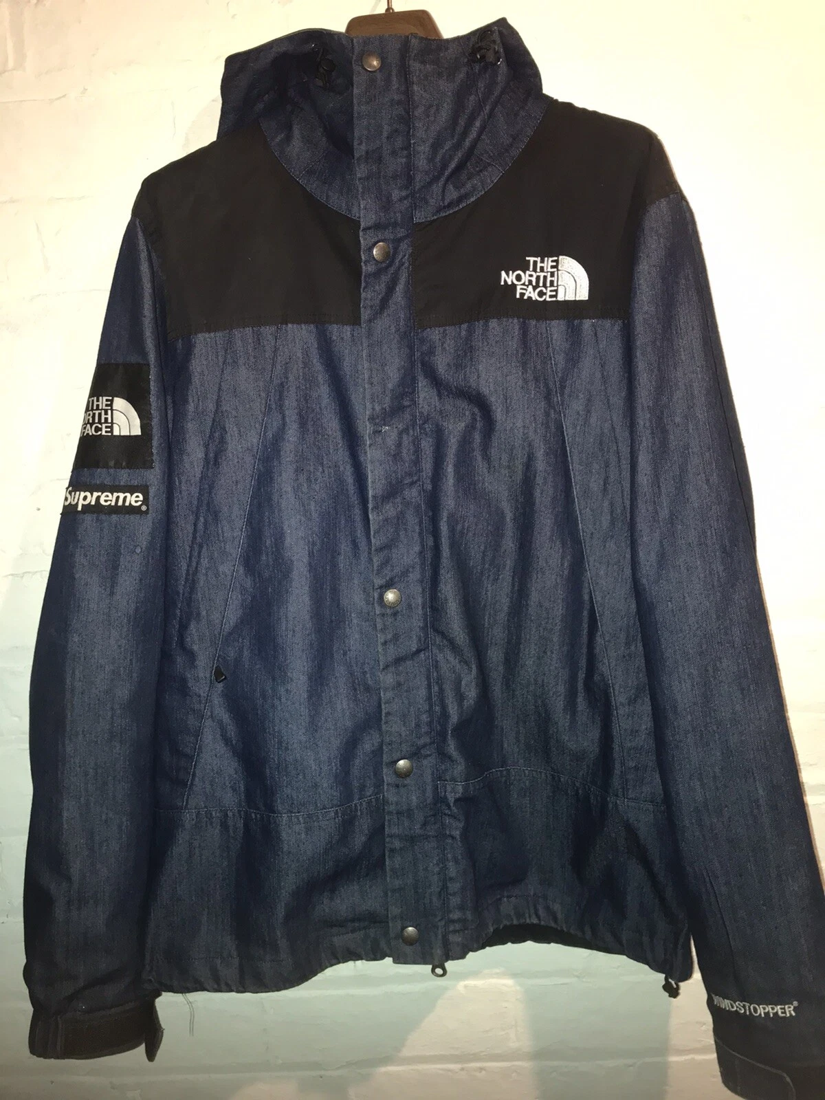 Giacca indaco Supreme X North Face in denim dot shot XL adatta a taglia UK large.