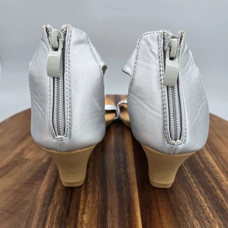 Patrizia Spring Step Shoes Womens 9 40 Silver Wedge Sandals Floral Zip Back - Image 4 of 4