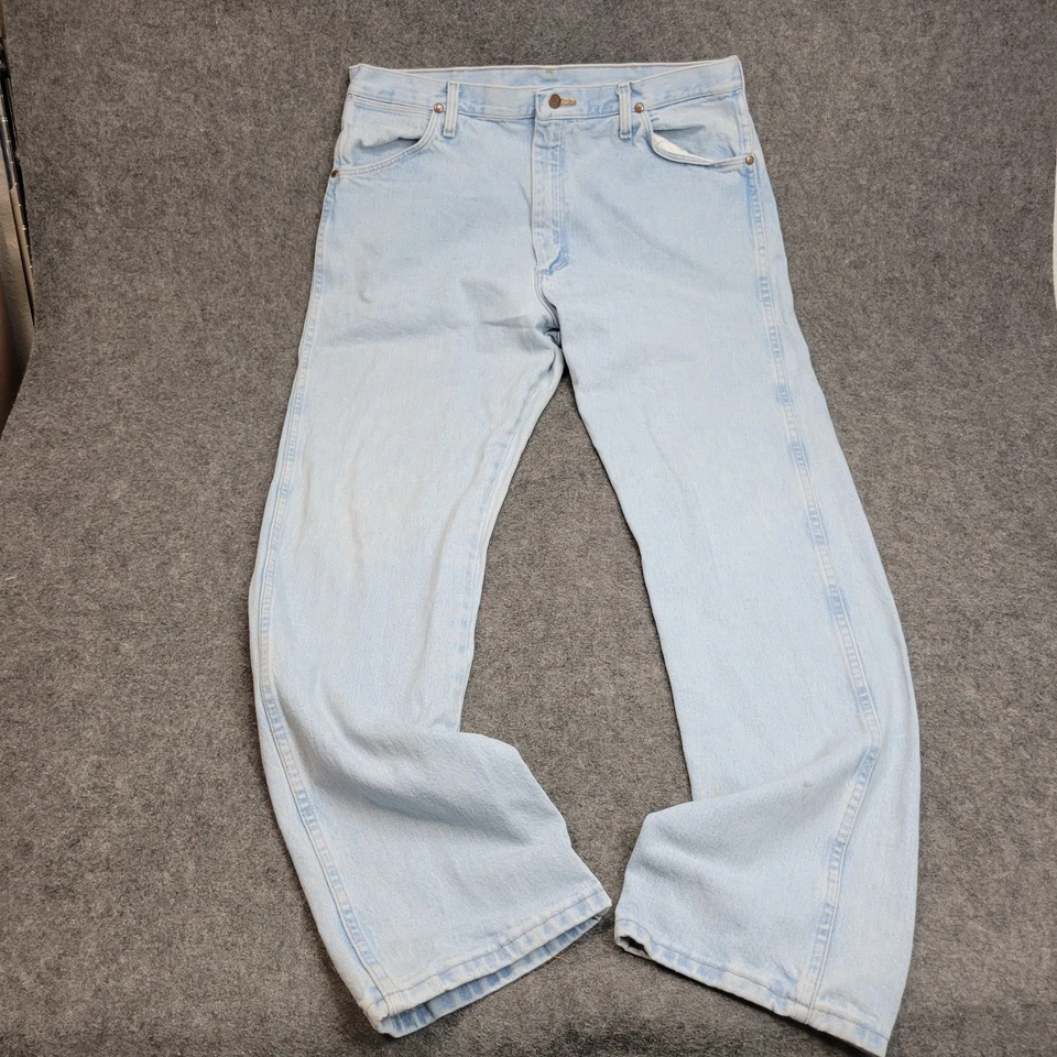 Wrangler Jeans Mens 38x34 Light Wash Cowboy Western Rodeo Ranch Hands Work Wear - Image 2 of 4