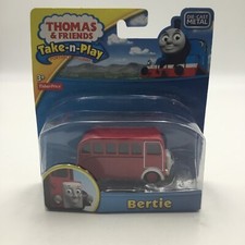 Thomas and Friends Take n Play Sievast modellino auto Bertie in metallo treno. Nuovo! JJJ