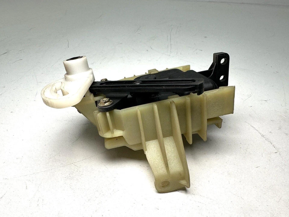 Actuador/motor de entrada de aire de climatización Volkswagen Passat 2002-2005 Foto 4 de 4