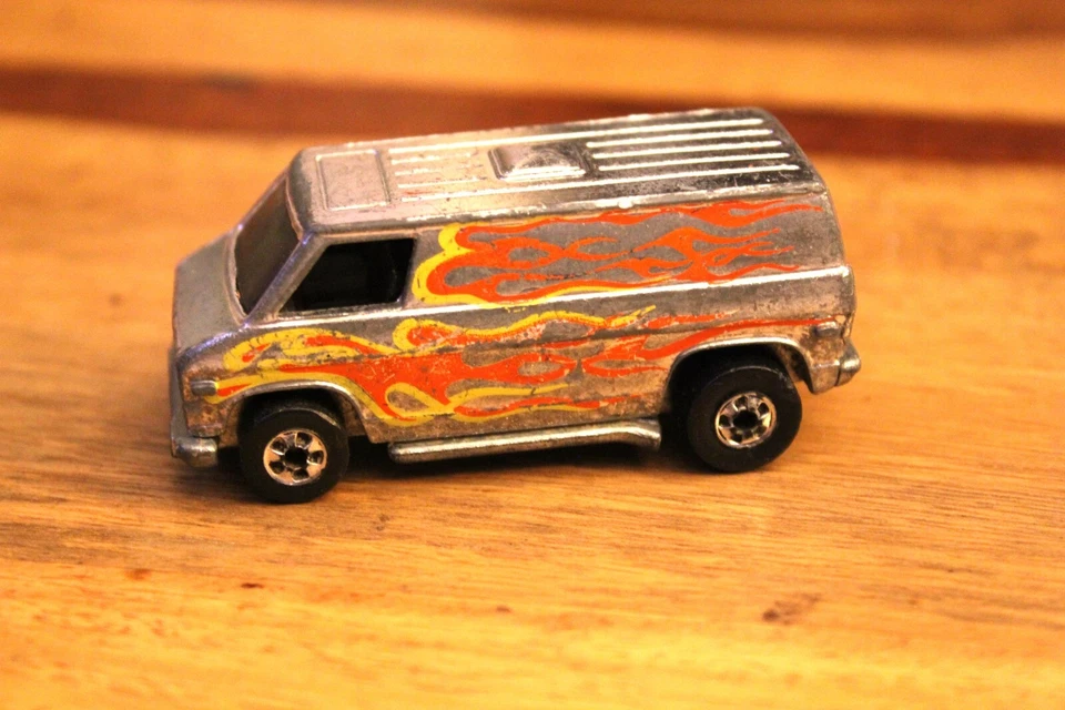 1974 Hot Wheels Super van Chrome Red Yellow Flames Hong Kong Diecast - Image 3 of 4