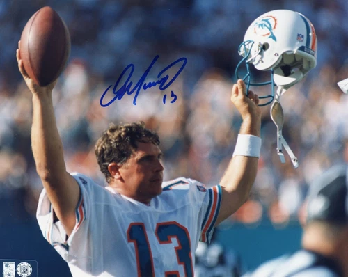 Dan Marino Signed 8x10 Photo Mounted Memories Autographed Auto Touchdown COA