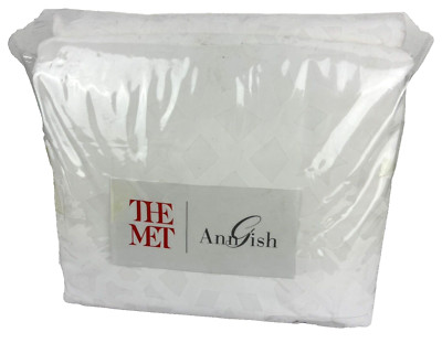 Ann Gish THE MET Jali QUEEN Duvet Cover Set Shams White Pigment Print