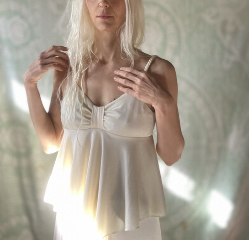 Vintage 1970s cream Maxi Dress ivory Layered Tiered Size 8 Wedding Bride bridal - Picture 6 of 13