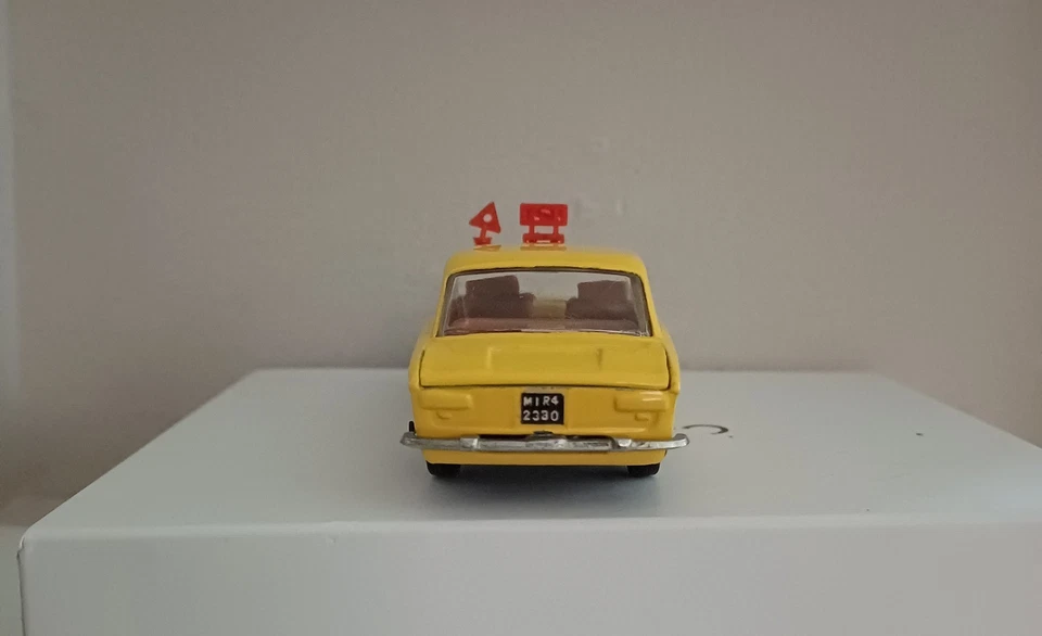 Mebetoys Fiat 124 TAXI Milano Giallo Scala 1/43 Originale - Immagine 4 di 4