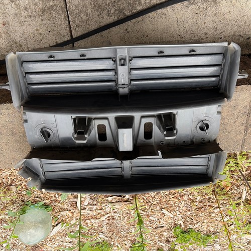 2019 LINCOLN MKC FORD OEM Radiator Shutter Grille Assembly KJ7B-8475-AD