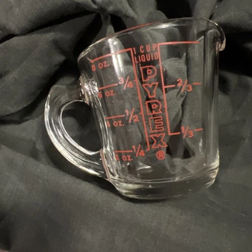 Pyrex Measuring Cup 508  1 Cup Red Lettering Closed D Handle USA Vintage - OZ
