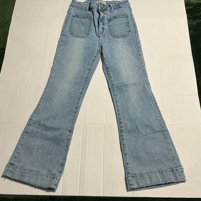 Risen Women s High Rise Flared Jeans Blue Light Wash Stretch Denim Size 7