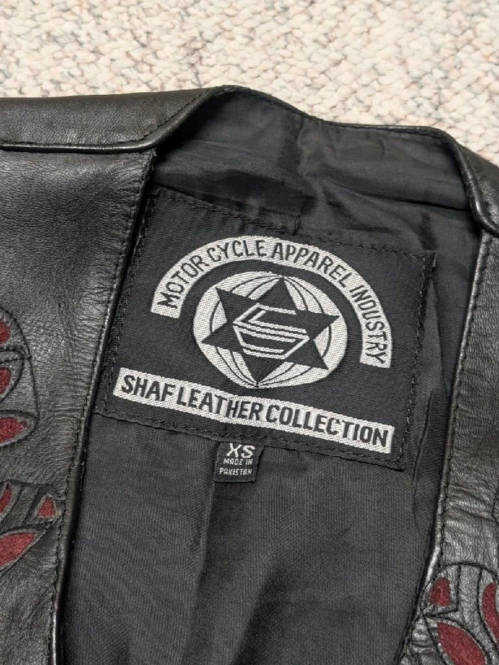 1990s vintage MOTORCYCLE leather vest XS black ROSES cowboy WESTERN fringe - Image 4 of 4