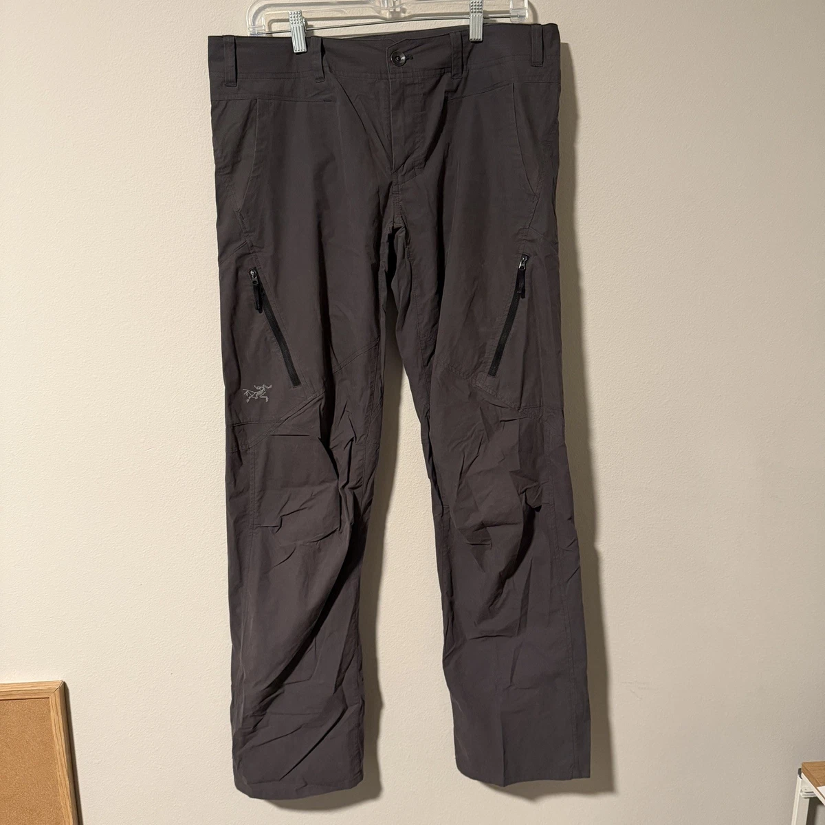 ARC'TERYX MENS PANTS ダークグレー スキーパンツ M 25+ Arc'teryx Gray Pants for Men for sale | Updated Oct 2026