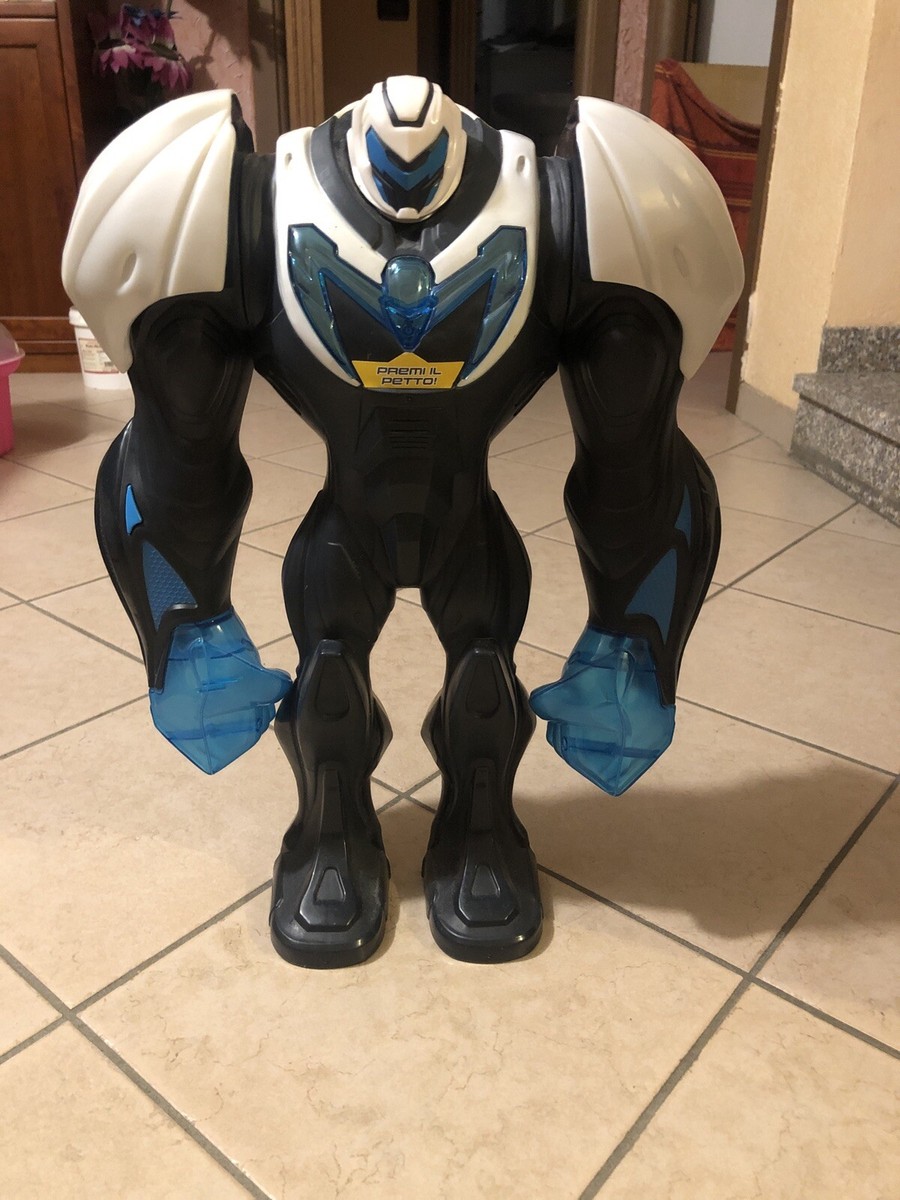 Max Steel Gigante