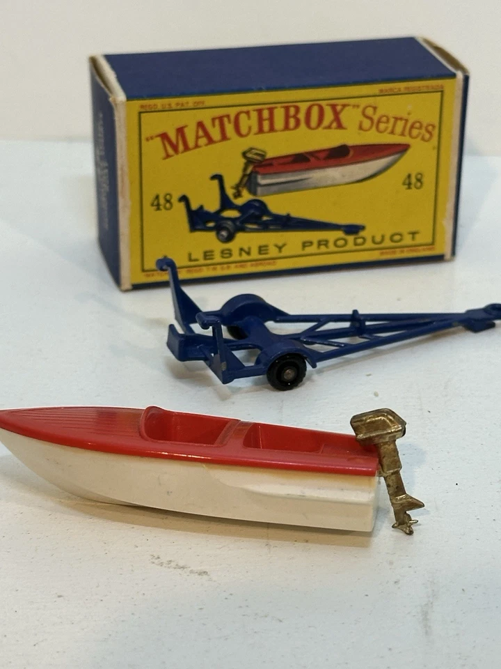 Barco deportivo Matchbox Lesney #48 años 60 con motor y remolque de latón. Foto 4 de 4