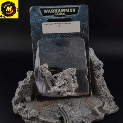 Space Wolves Captain with Lightning Claws (NIB) - #173622 - Space Wolves