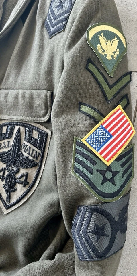 BALMAIN Military-Jacke, Olivgrün,Gr. 52, Top-Zustand,Made in France,Tolle Badges - Bild 3 von 4