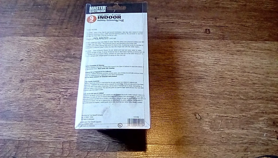 Master Electrician 9ft Light Duty 18 Gauge Indoor Holiday Extension Cord NEW - Image 3 of 3