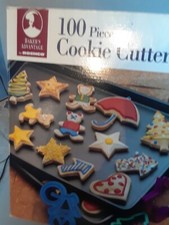 Baker's Advantage Cookie cutter set 93 pieces