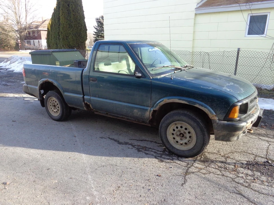 Brazo de control superior delantero izquierdo Chevy S10 4x4 lado del conductor GMC Sonoma OEM 15661507 Foto 3 de 4