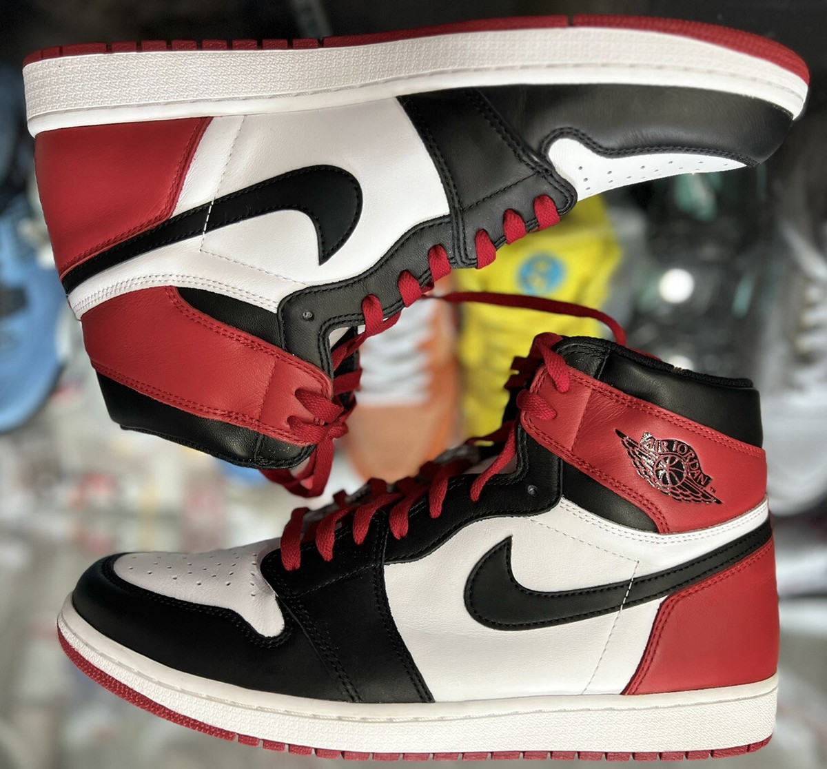 NIKE AIR JORDAN 1 RETRO HIGH OG BLACK TOE SZ 13 555088-125 NIKE AIR JORDAN 1 RETRO HIGH OG BLACK TOE SZ 13 555088-125