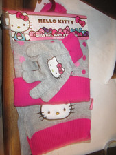 NWT Girl's Hello Kitty PINK 3 PIECE HAT GLOVES AND SCARF SET ONE SIZE FITS MOST