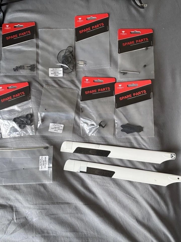 Helicóptero Walkera V 450D03 RC con transmisor y repuestos 6 canales Flybarless Foto 3 de 4