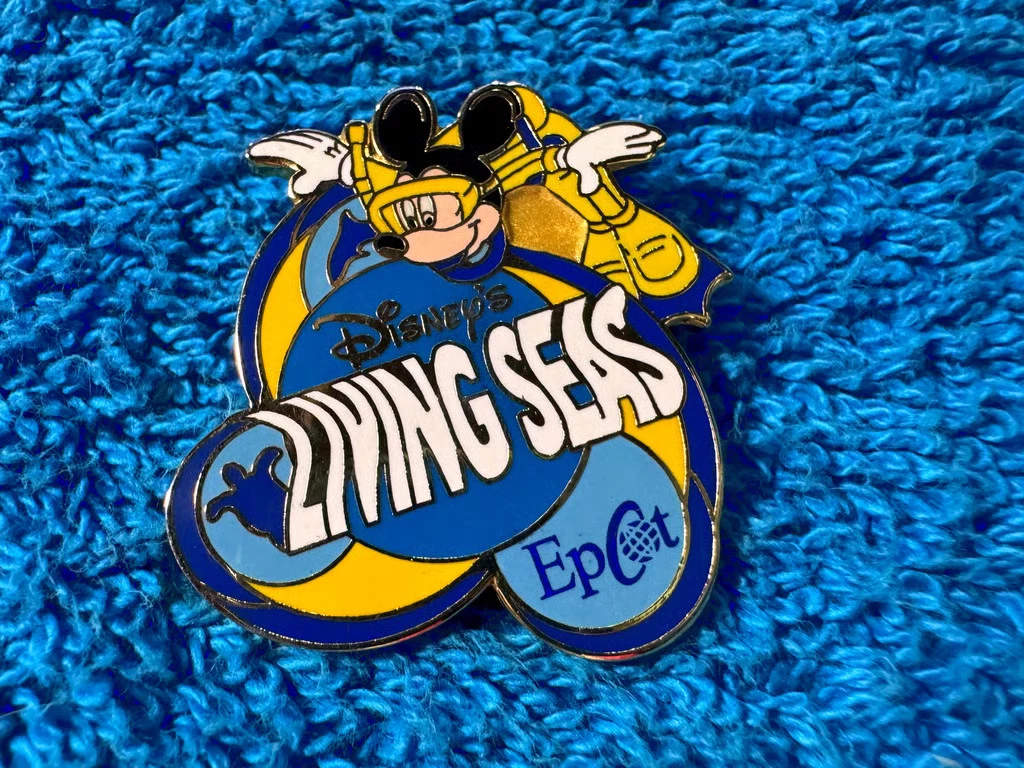 Mickey Mouse 2000 Disney Attraction & Ride Pins (1968-Now) for
