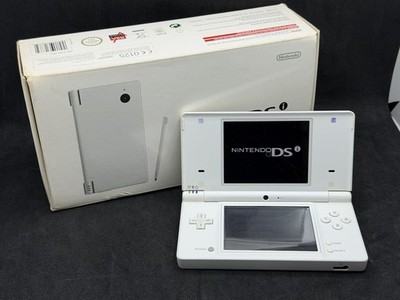 Nintendo DSi Konsole - Weiß - Originalverpackt mit gratis Spiel & Ladegerät