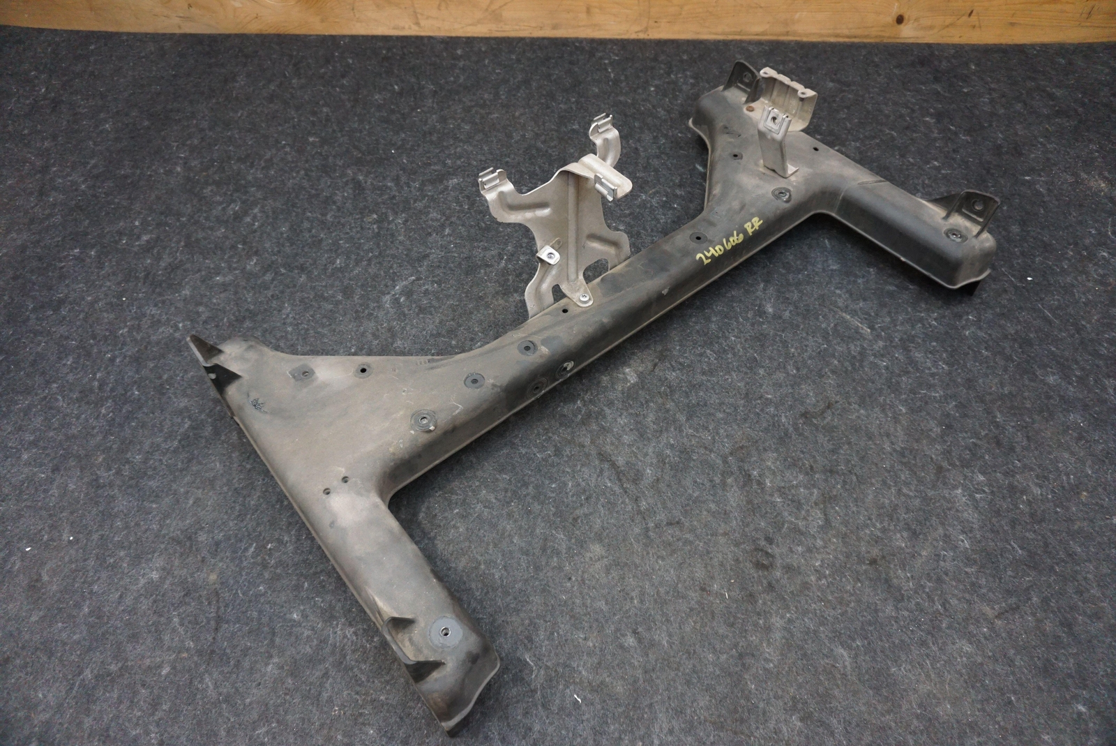 Rear Suspension Subframe Crossmember OEM 420814285C Audi R8 Type 42 2008-15