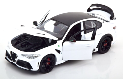 1/18 Alfa Romeo Giulia GTAm 2020 Bianco Trofeo White Model by
